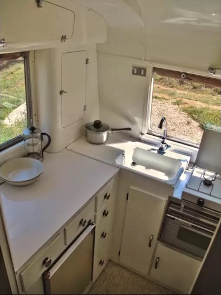 Retro Caravan in the Mountains 10