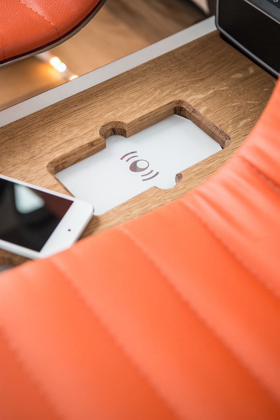 e nv200 WORKSPACe 011