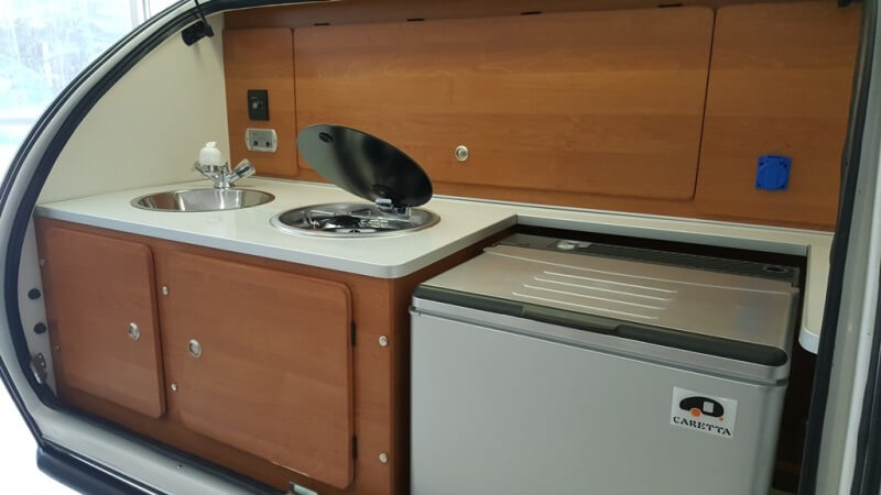 Caravana Caretta Offroad Cocina americana