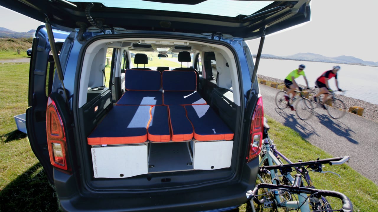Cajas de acampada: la alternativa inteligente a una autocaravana cara 1 Caja de camping sin plegar Amdro