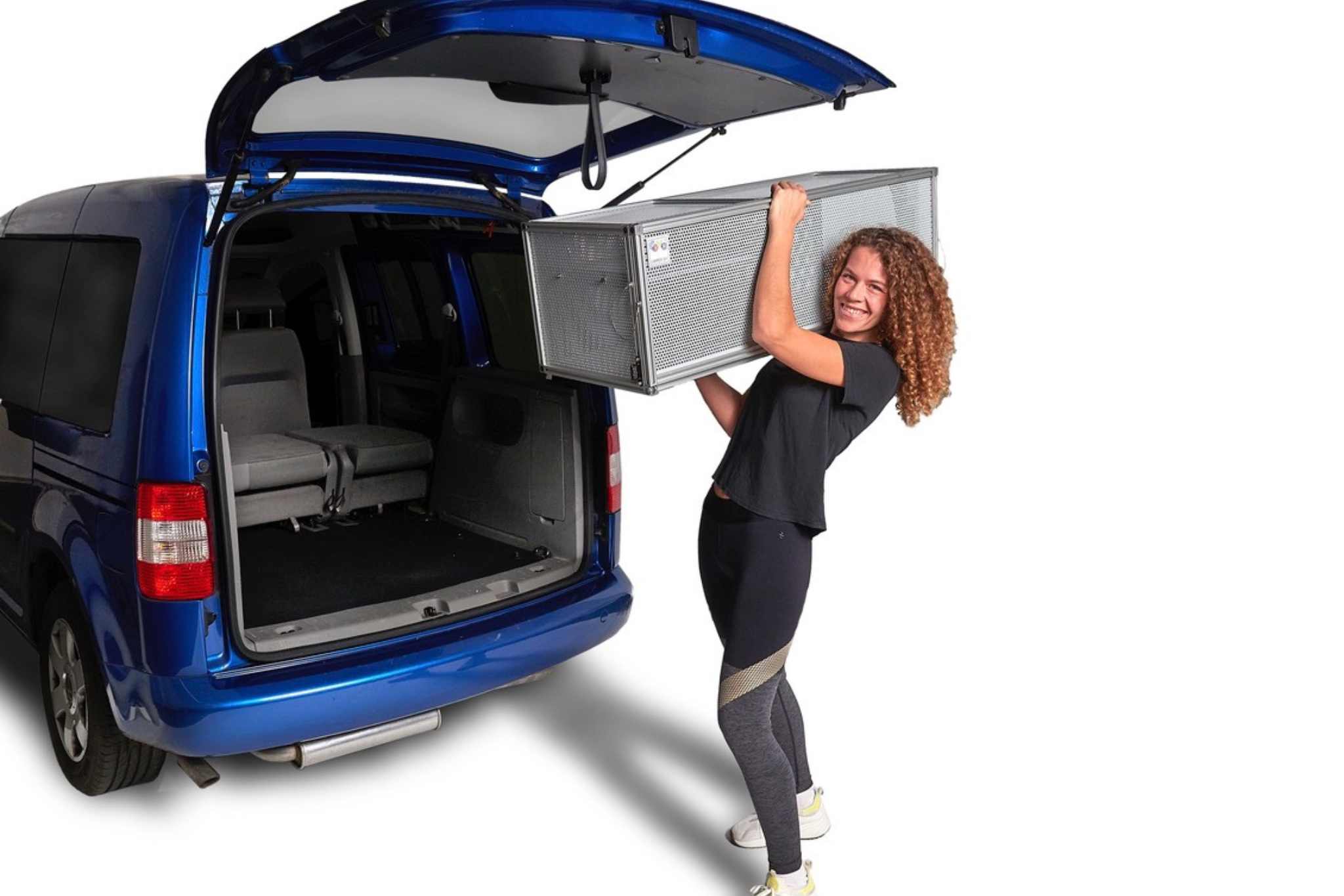 Cajas de acampada: la alternativa inteligente a una autocaravana cara 9 El COMO Camperbox es fácil de transportar, por lo que su desmontaje es rápido y sencillo. Sepp Klement, Campista COMO