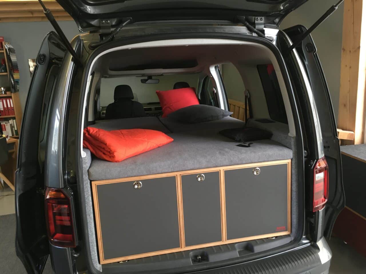 Cajas de acampada: la alternativa inteligente a una autocaravana cara 27 Las cajas de camping de ROHDE ofrecen un diseño especialmente eficaz. Volker Rohde, ROHDE CONCEPTCAMPER