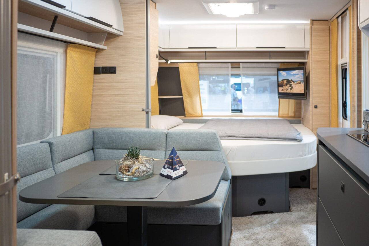 Fendt Apero 560 SKM (2024): caravana familiar con literas - ¡con recorrido en 360°! 3 Fendt Apero 560 SKM Interior