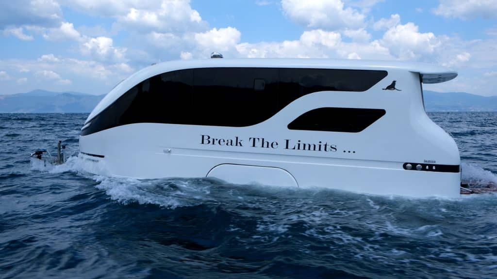 Caravana de lujo Sealvans para tierra y agua: caravana y barco en uno - para aventuras variadas 1 Barco de Sealvan