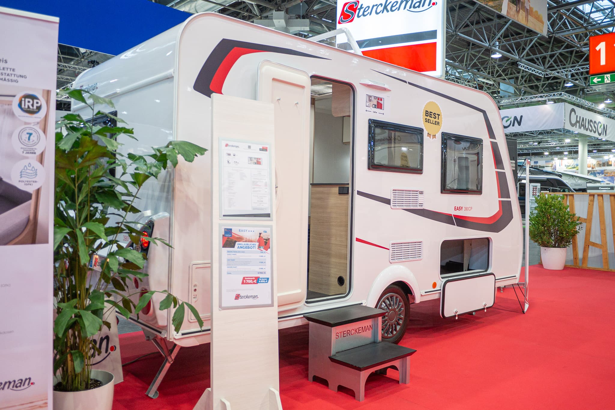 Novedades Caravan Salon 2023: Minicaravana compacta Sterckeman Easy 390 CP para hasta cuatro personas