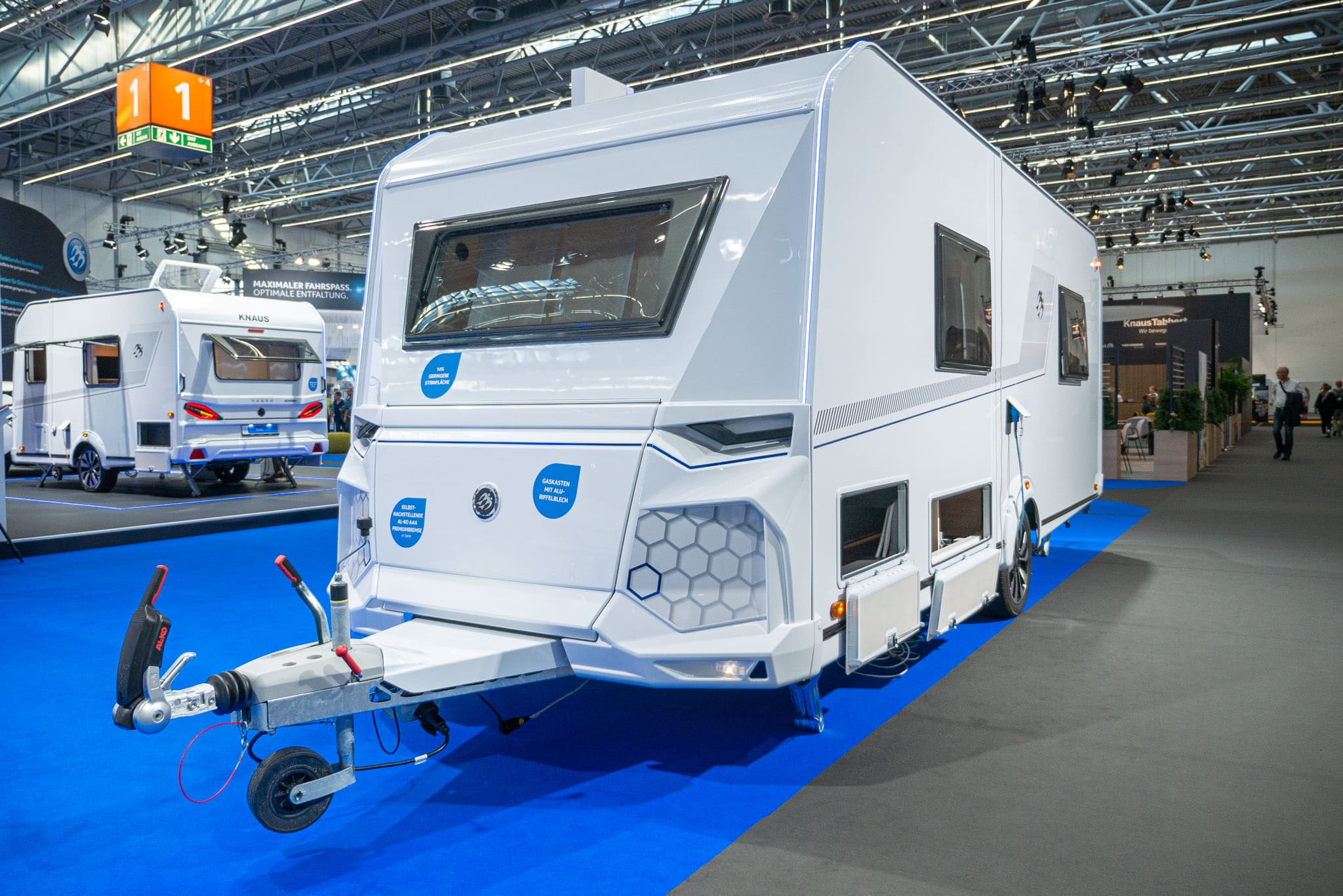 Knaus Yaseo 500 DK (2024): caravana sin gas y de bajo peso – ¡con recorrido de 360º!