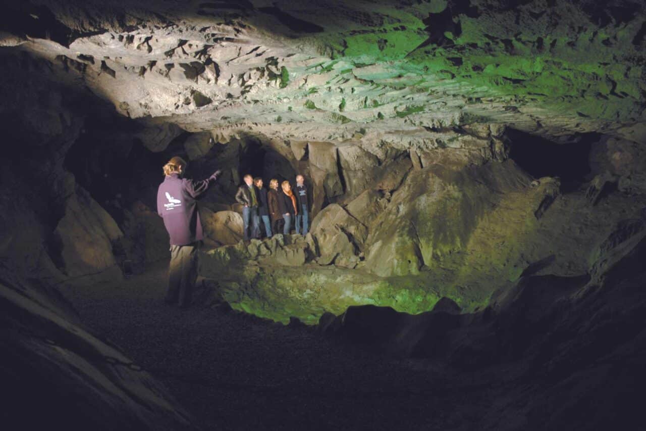 Camping cerca de cuevas espectaculares en Alemania - Kalkberghöle