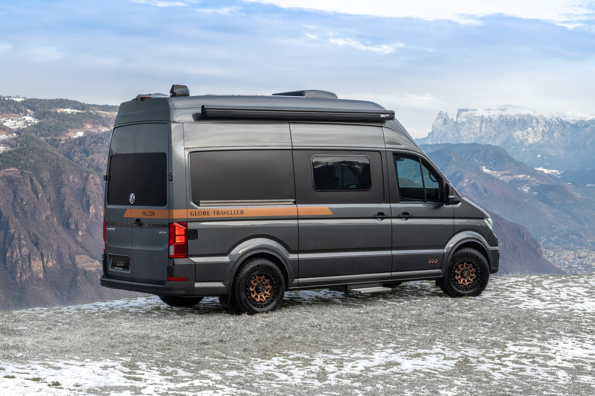 Globe-Traveller Falcon: autocaravana de lujo a prueba de invierno con aislamiento eficaz procedente de Polonia, ¡perfecta para acampar en invierno!