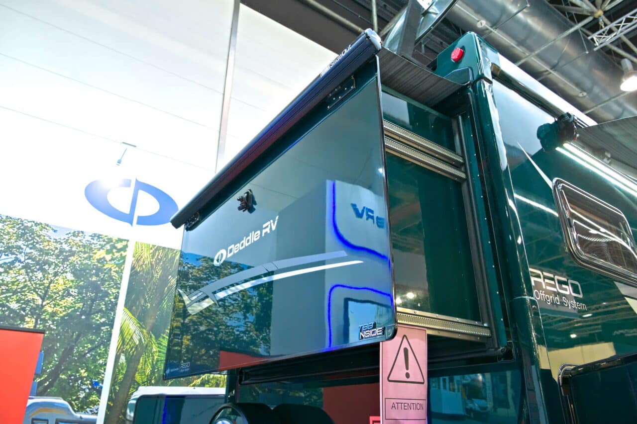 Deddle RV Carbonic Liner 78 - Slide-Out Caravana Salón 2024