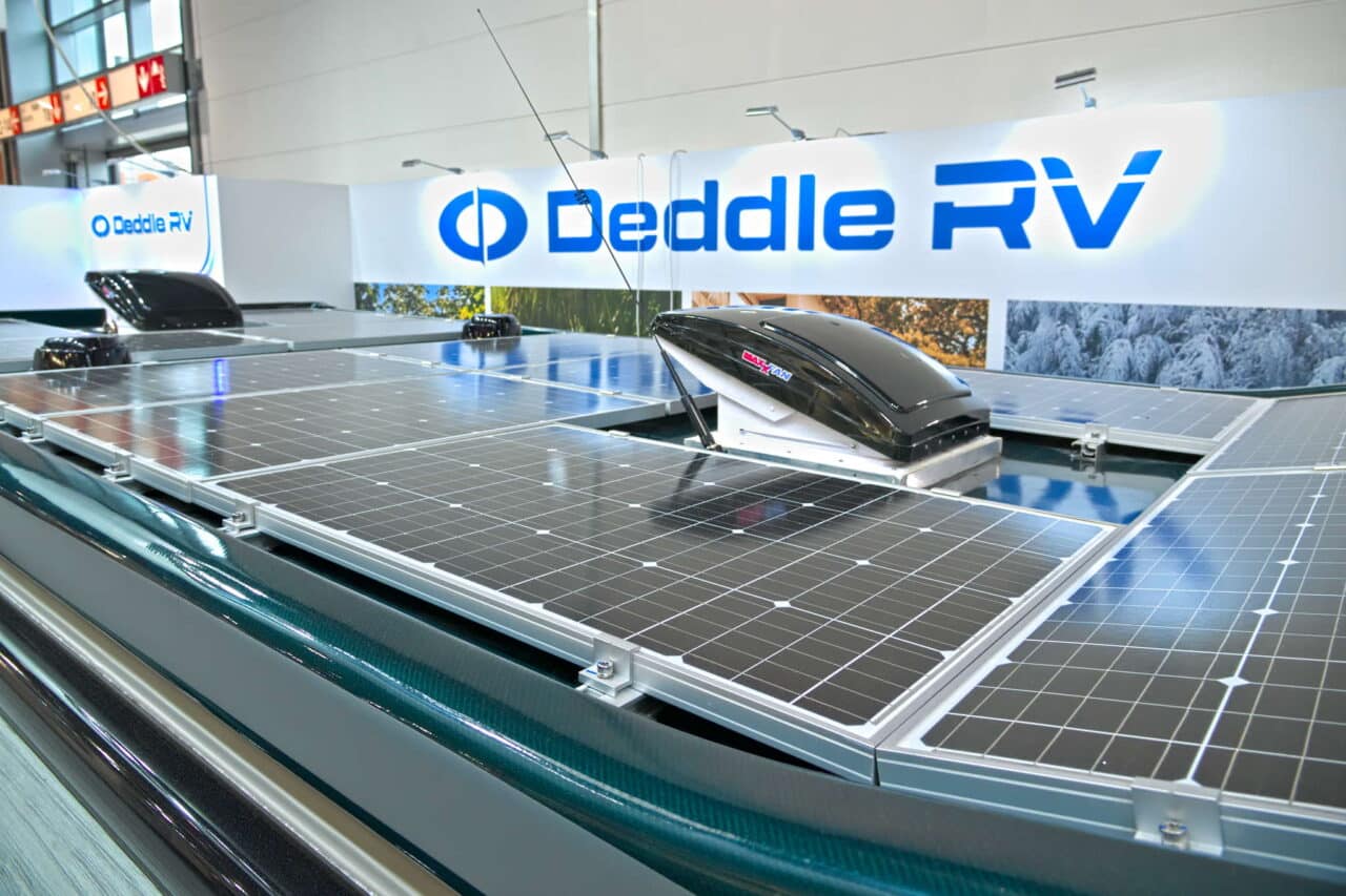 Deddle RV Carbonic Liner 78 - Caravana Solar Salón 2024