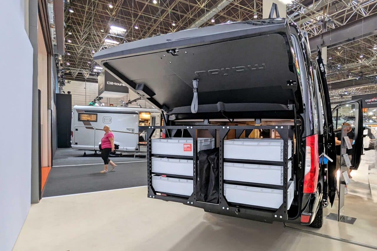 Innovaciones Caravana Salón 2024: Malibu Genius 641 LE - Comodidad compacta con una innovadora extensión trasera 3 Heckklappe 3772