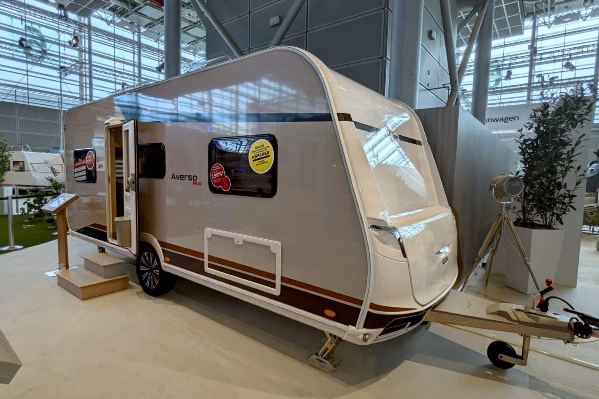 Bürstner Averso Plus 520 TL (2025) – Caravana compacta con hasta 6 plazas