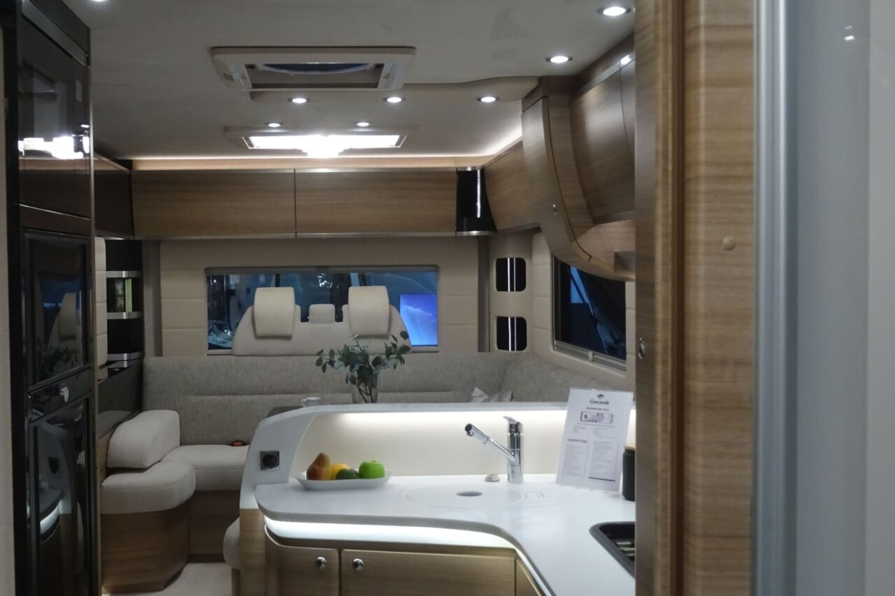 concorde cruiser daily caravan salon 2024 kueche