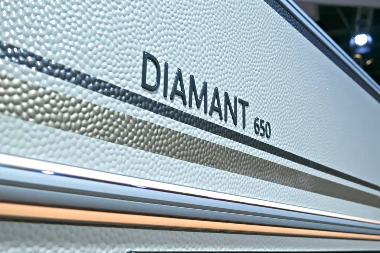 Fendt Diamant 560 GDW rotulación exterior Caravan Salon 2024