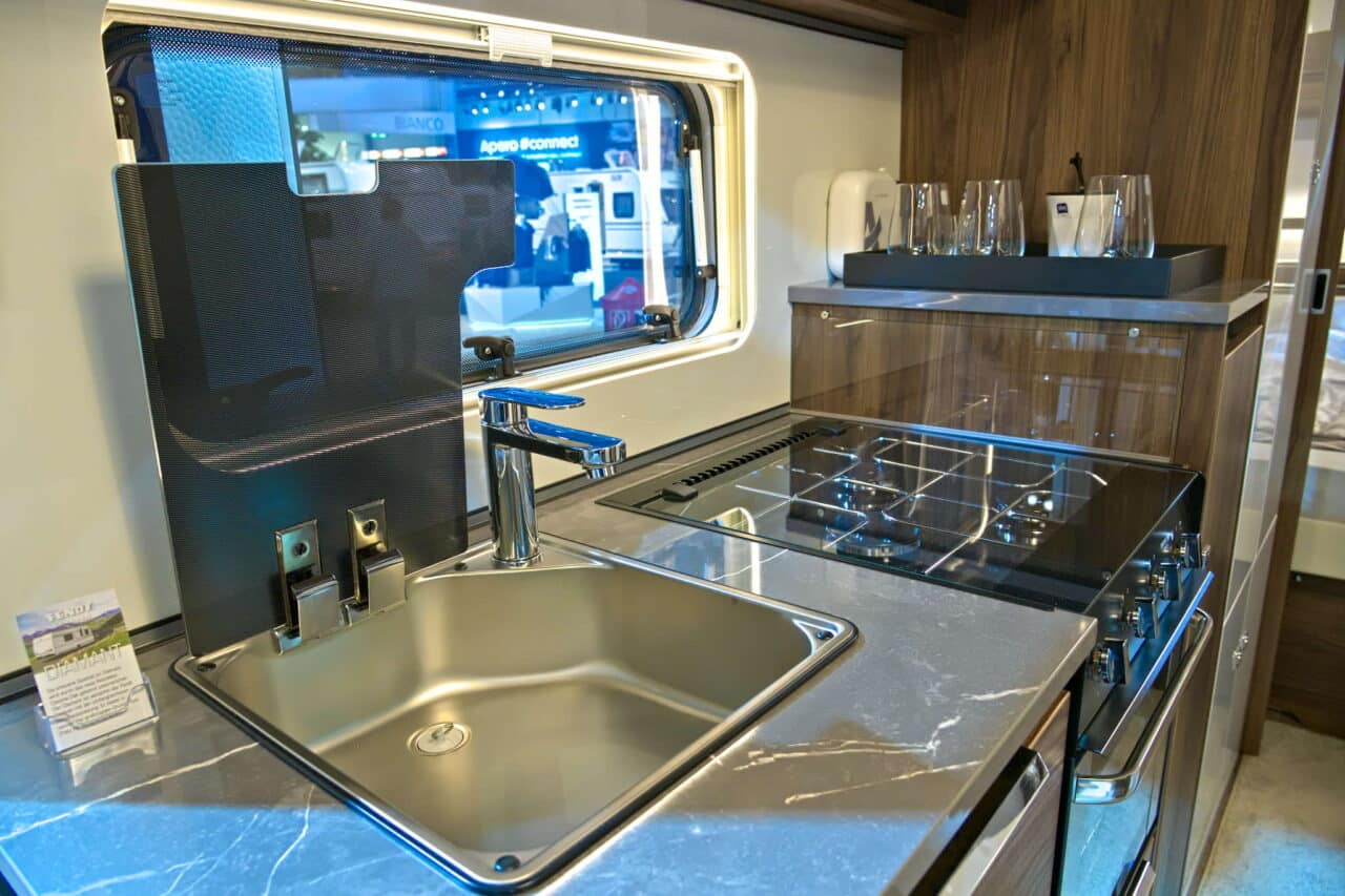 Fendt Diamant 560 GDW Cocina Caravana Salón 2024