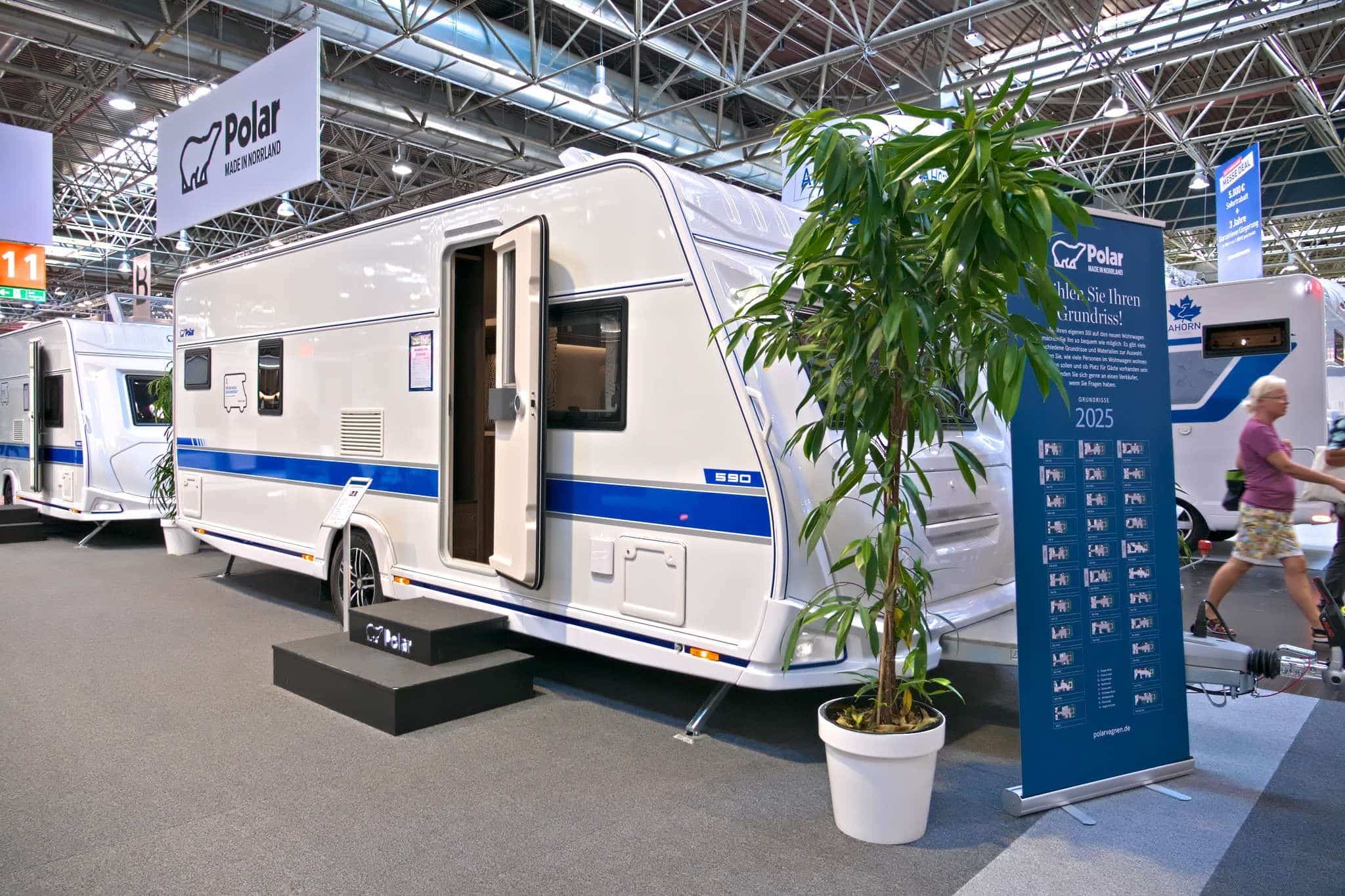 Polar Blueline 590 BFW (2025) – Caravana de lujo para hasta 5 personas