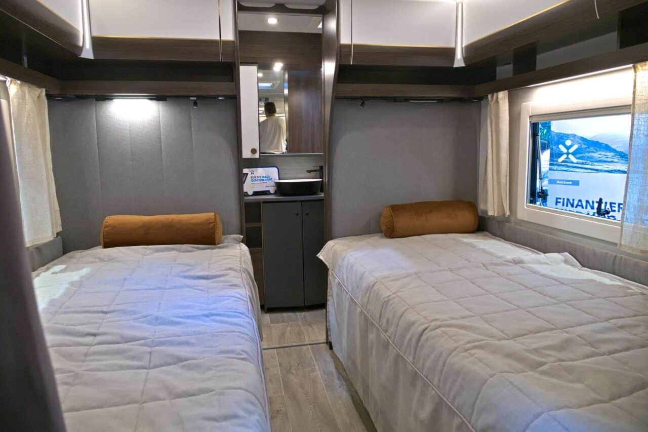 Polar Chimera 730 BSL - Caravana premium preparada para el invierno para el campista de lujo 5 polar chimera 730 bsl caravan salon 2024 betten