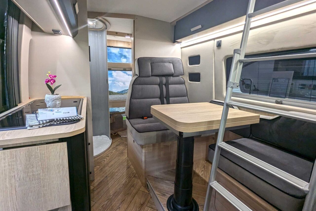 chausson family sport line interieur caravan salon 2024 c stefan blanz