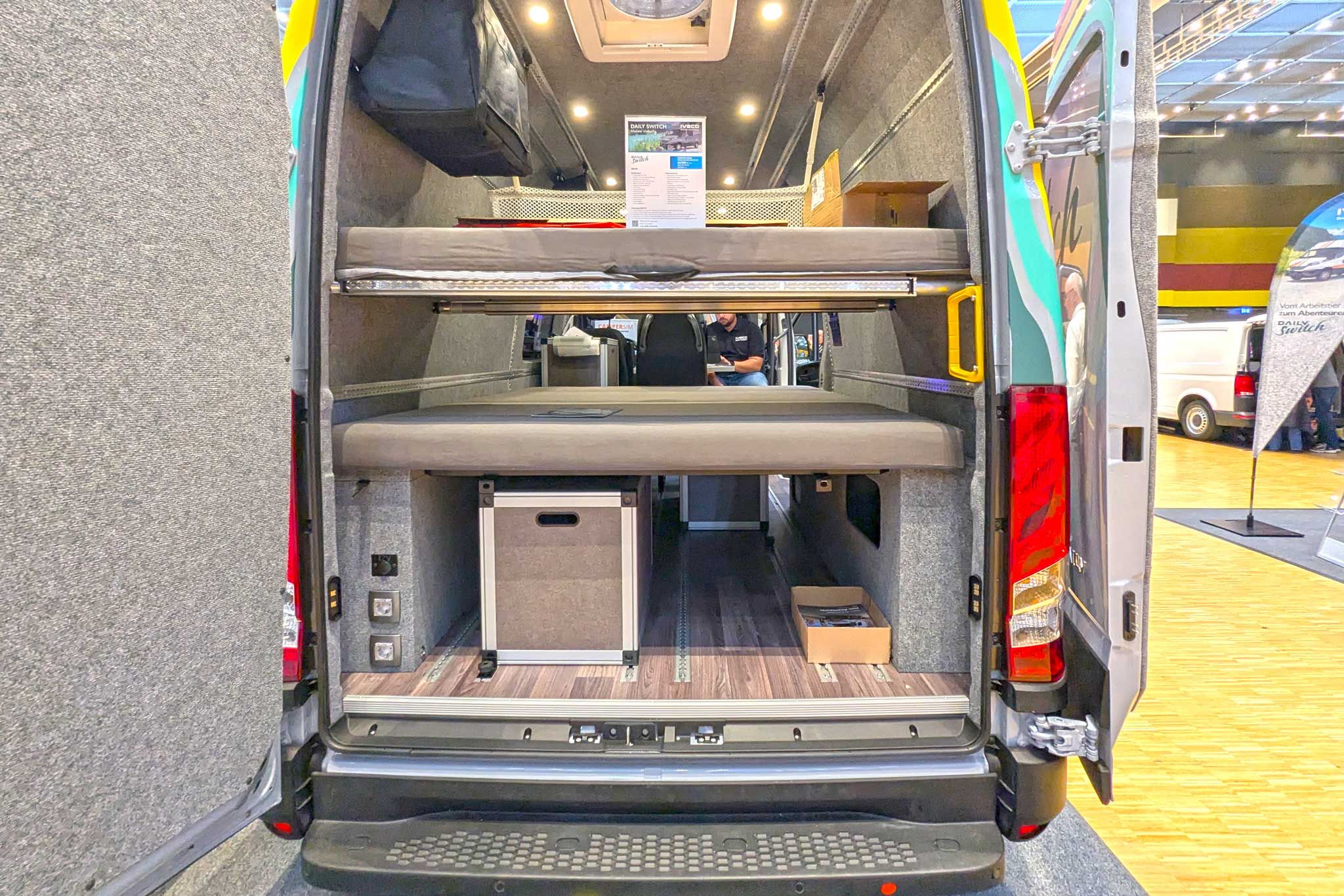 LMC Modo (2025) – ampliación a medida gracias al sistema de mobiliario modular para el Iveco Daily Switch