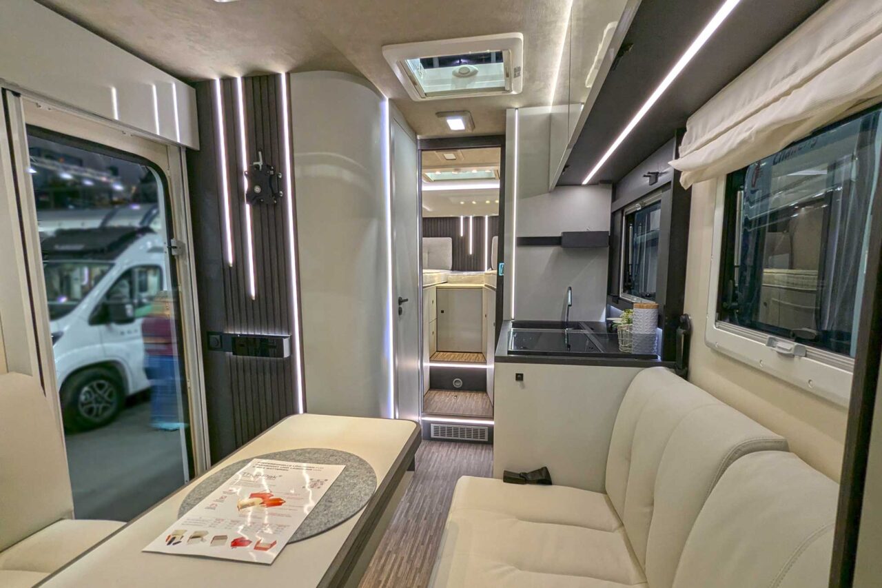 Mobilvetta Kea Compact (2025): Autocaravanas con acabado de alta calidad y diseño interior innovador 3 Kea Kompakt 64 Interieur 3067
