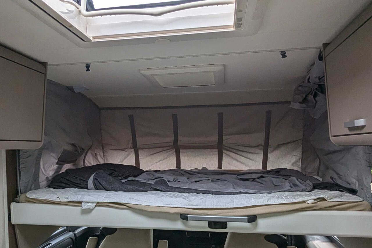 Cama abatible
