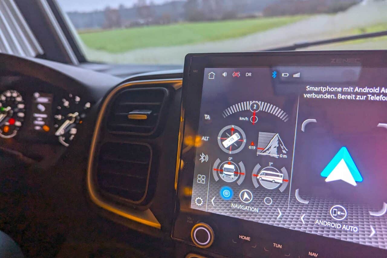 Unidad multimedia con navegación en el Fiat Ducato